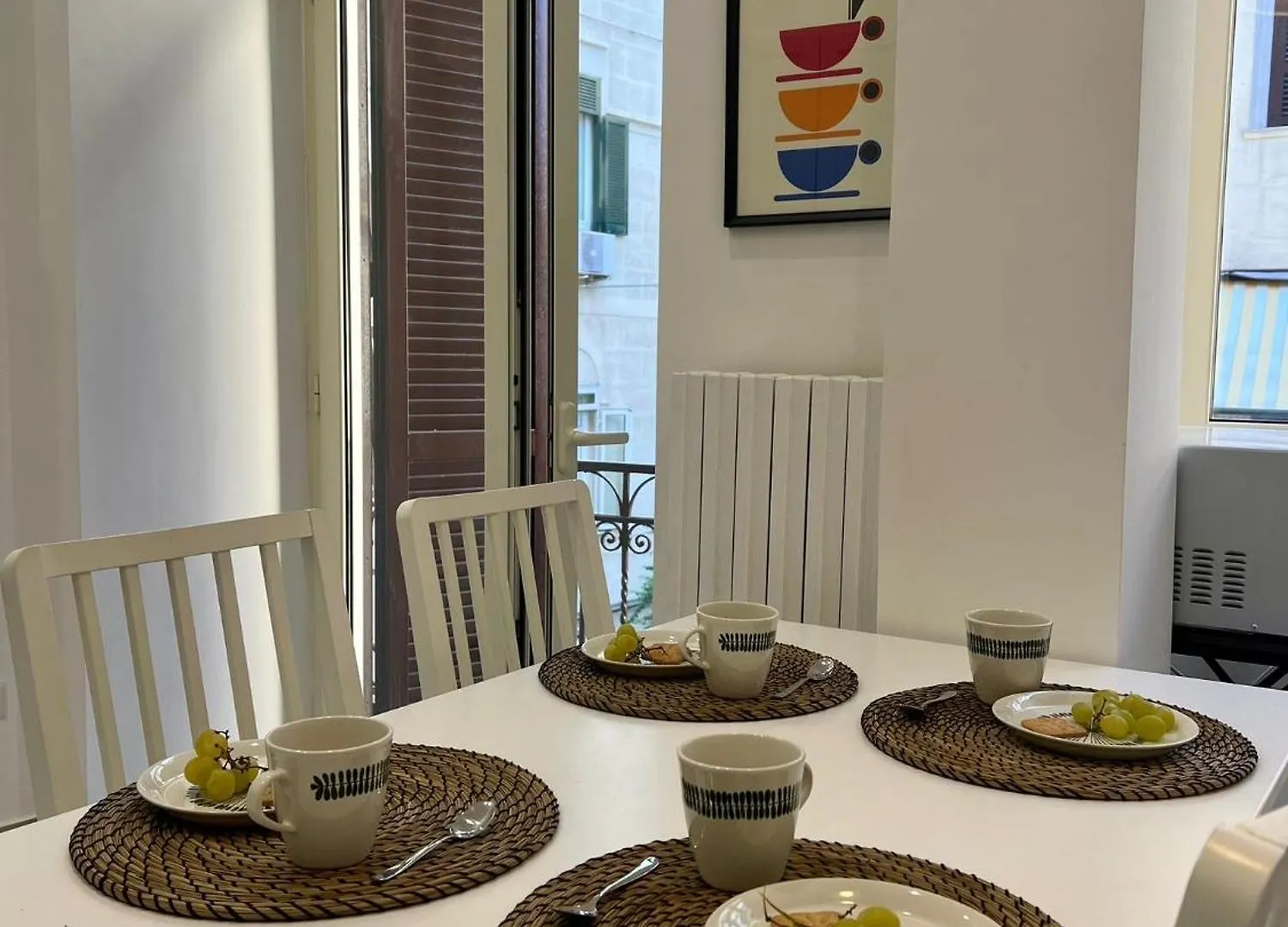 Vomero Hideaway Naples - Family Friendly Apartment