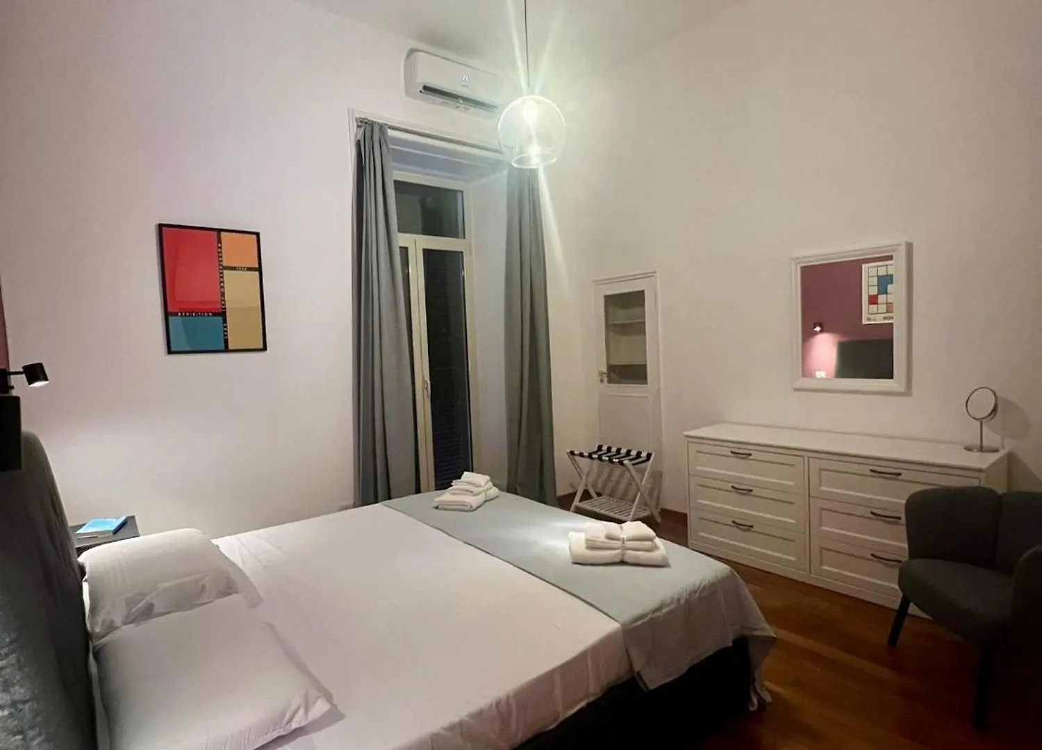 Vomero Hideaway Naples - Family Friendly