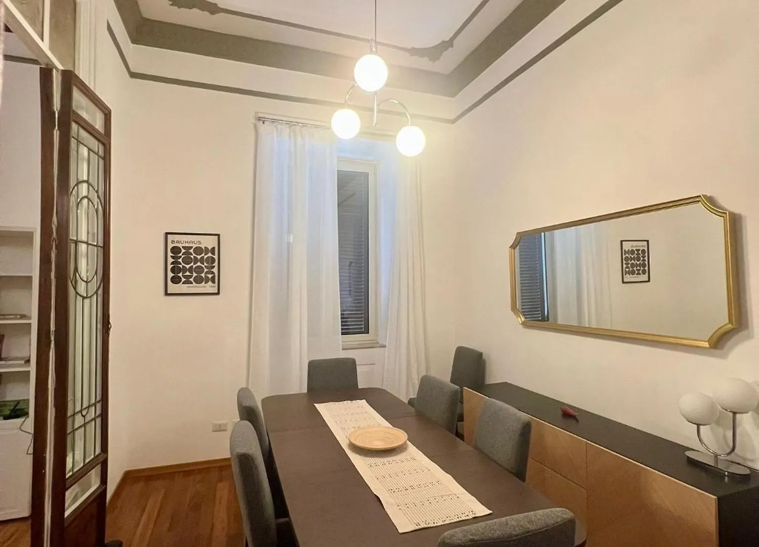 Apartment Vomero Hideaway Naples - Family Friendly Italy