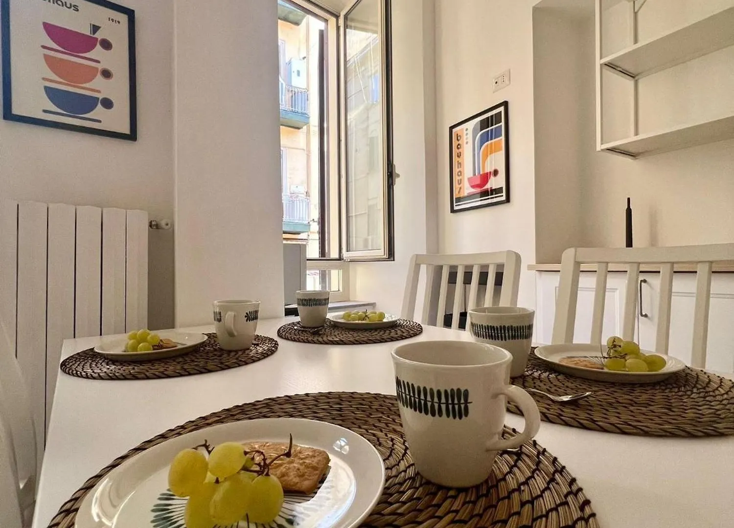 Vomero Hideaway Naples - Family Friendly Apartment