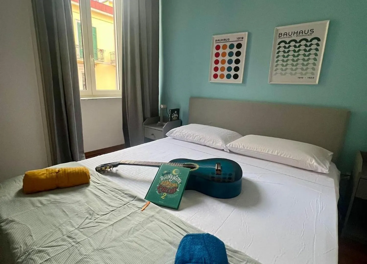 Vomero Hideaway Naples - Family Friendly